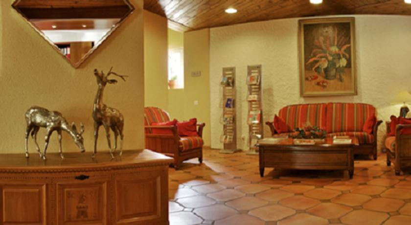 Hostellerie Les Chevreuils Лозанна Интерьер фото